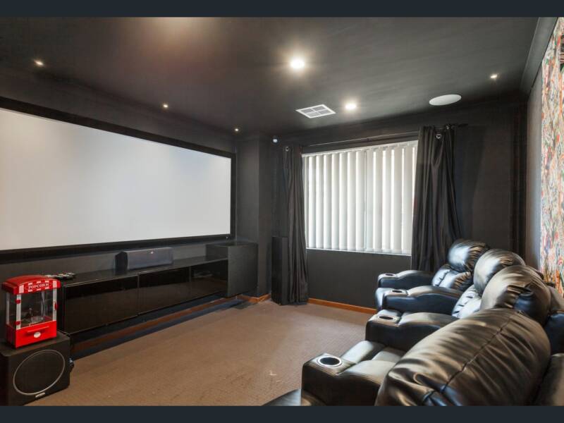 82 Farmaner Parkway, ELLENBROOK, WA 6069 AUS