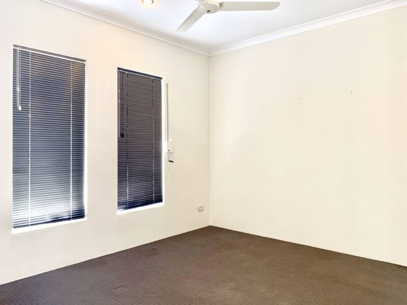 21 Riverland Drive, ELLENBROOK, WA 6069 AUS