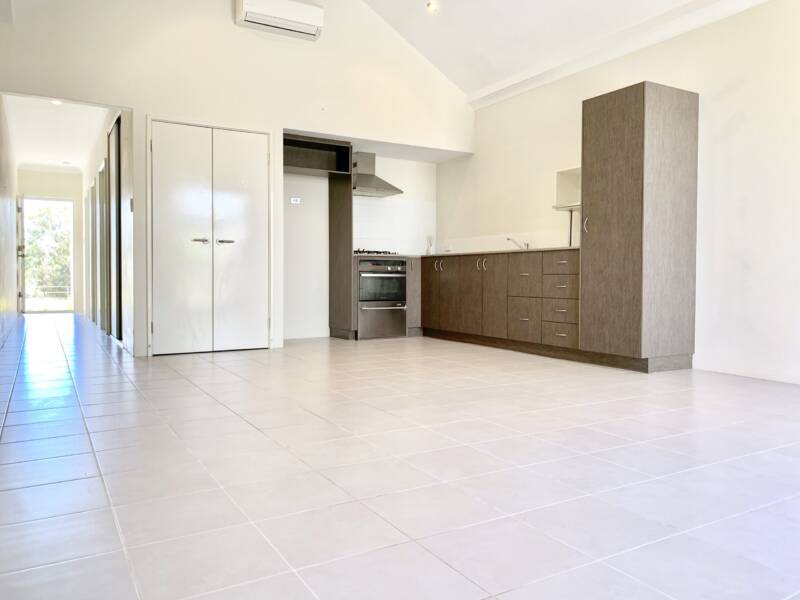21 Riverland Drive, ELLENBROOK, WA 6069 AUS
