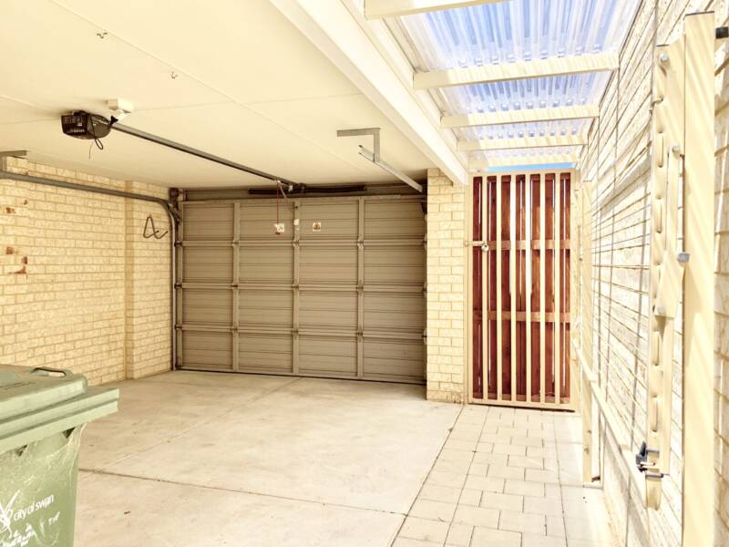 21 Riverland Drive, ELLENBROOK, WA 6069 AUS