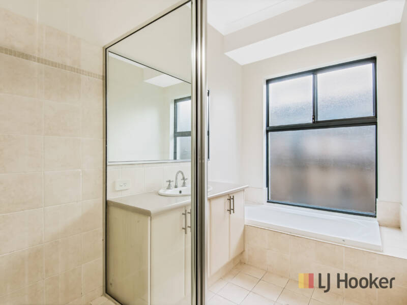 5 Sudley Lane, ELLENBROOK, WA 6069 AUS