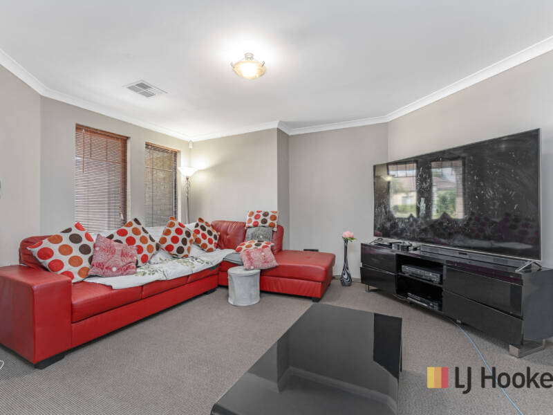 7 Dulegal Way, AVELEY, WA 6069 AUS