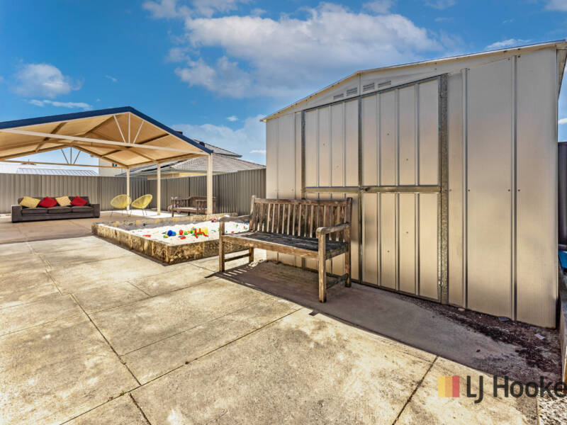 7 Dulegal Way, AVELEY, WA 6069 AUS