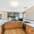 8 Hoyton Close, ELLENBROOK, WA 6069 AUS