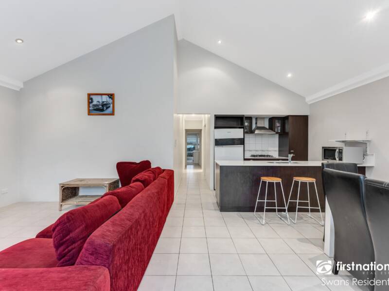 9 Macquarie Bend, ELLENBROOK, WA 6069 AUS