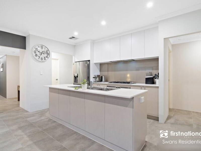 3 Crombie Way, BALDIVIS, WA 6171 AUS