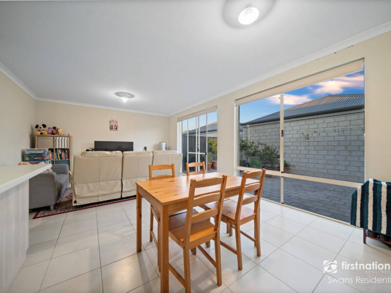 12 Luxhay Parkway, AVELEY, WA 6069 AUS