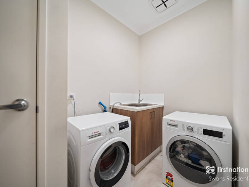 12 Luxhay Parkway, AVELEY, WA 6069 AUS
