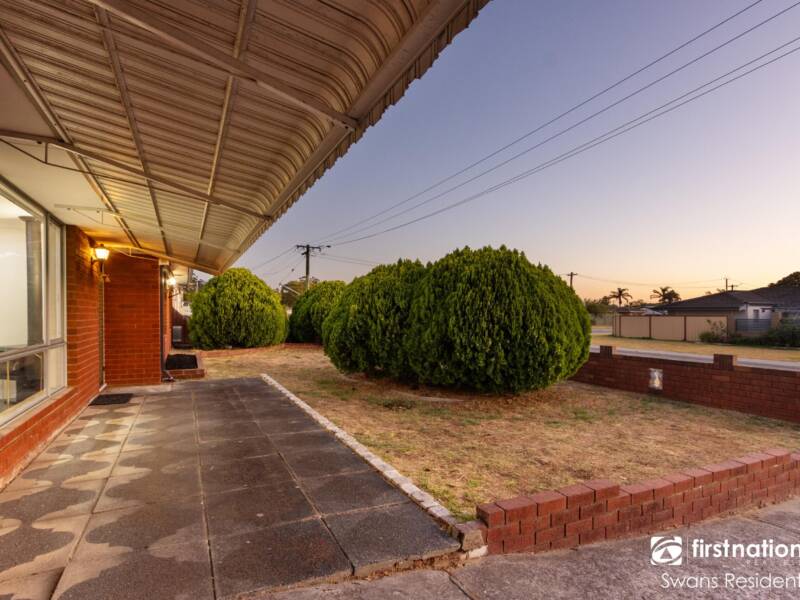 18 Clovertree Street, MADDINGTON, WA 6109 AUS