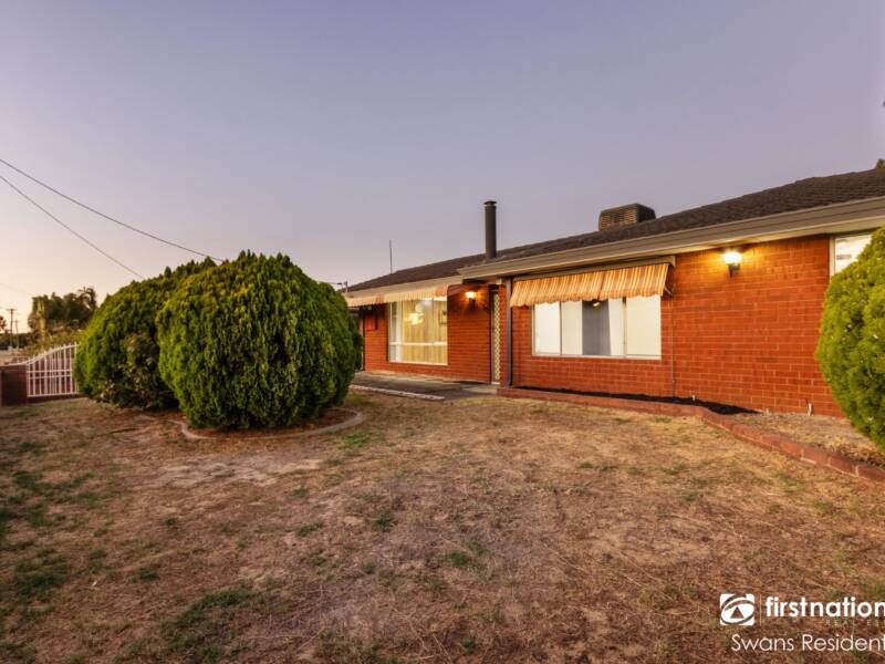 18 Clovertree Street, MADDINGTON, WA 6109 AUS