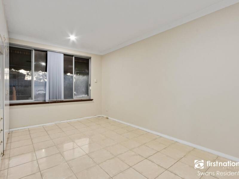 18 Clovertree Street, MADDINGTON, WA 6109 AUS