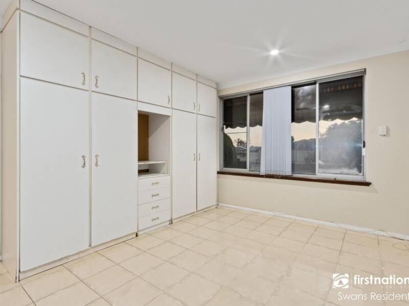 18 Clovertree Street, MADDINGTON, WA 6109 AUS