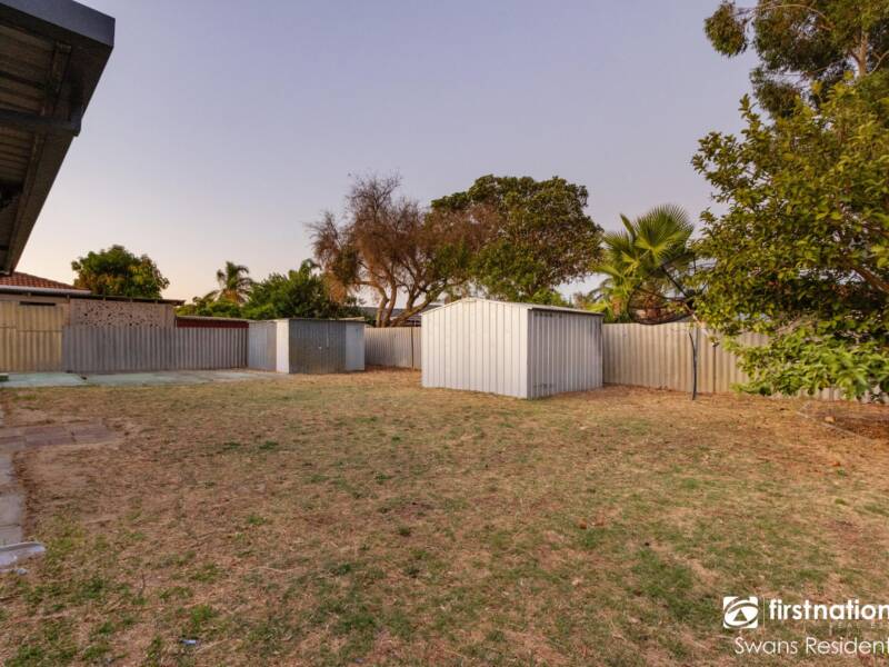 18 Clovertree Street, MADDINGTON, WA 6109 AUS