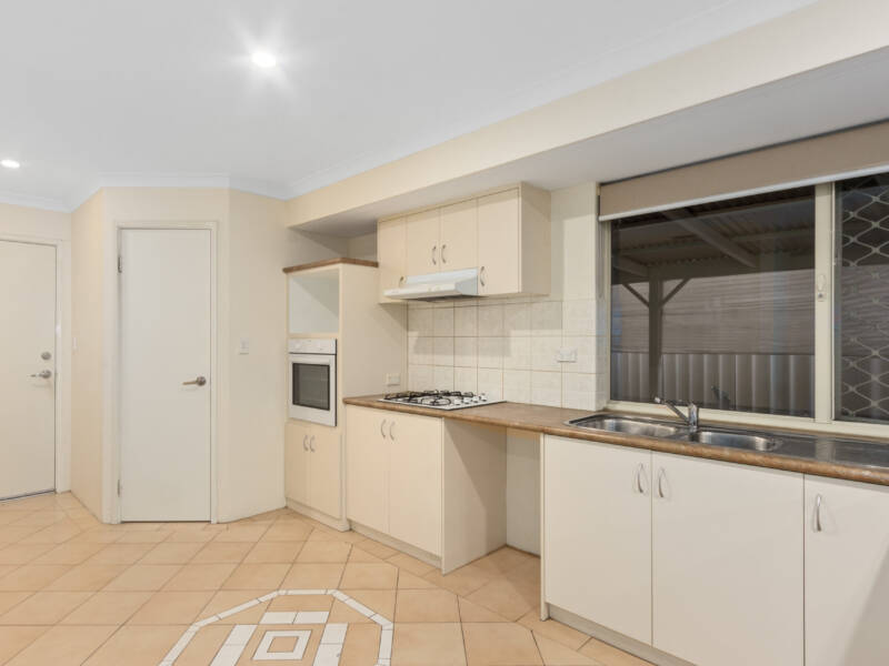 18 Boyd Place, CANNING VALE, WA 6155 AUS