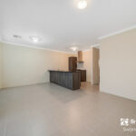 15 Sunnyside Way, AVELEY, WA 6069 AUS