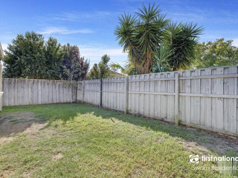 6 Cluny Way, ELLENBROOK, WA 6069 AUS