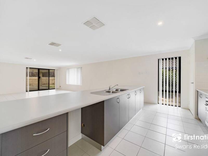 3 Greenslade Crescent, ELLENBROOK, WA 6069 AUS