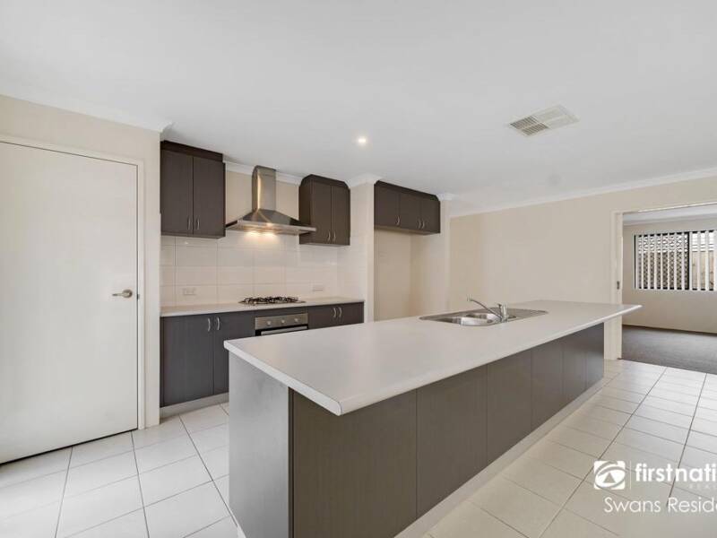 3 Greenslade Crescent, ELLENBROOK, WA 6069 AUS