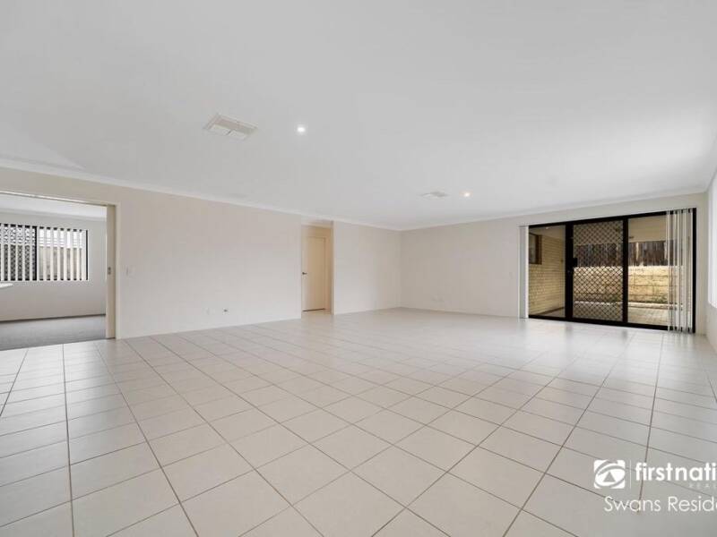 3 Greenslade Crescent, ELLENBROOK, WA 6069 AUS