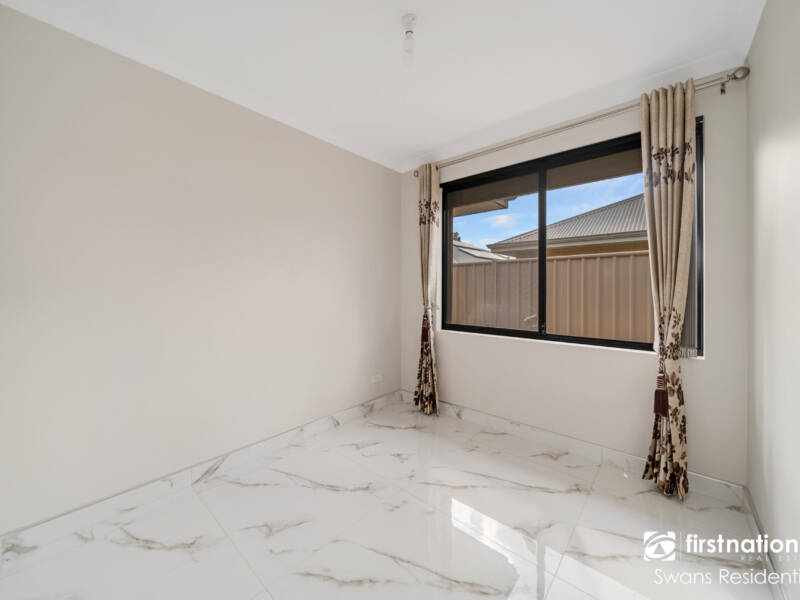 11 Blatina Way, CAVERSHAM, WA 6055 AUS