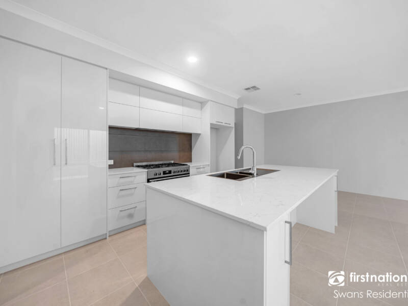 72 Dolphin Drive, ALKIMOS, WA 6038 AUS