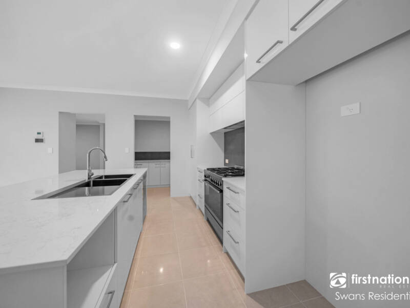 72 Dolphin Drive, ALKIMOS, WA 6038 AUS