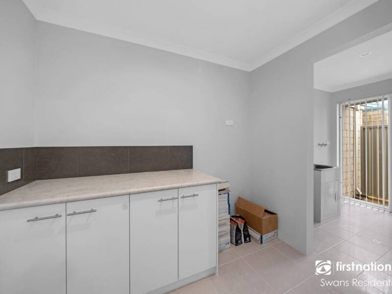 72 Dolphin Drive, ALKIMOS, WA 6038 AUS