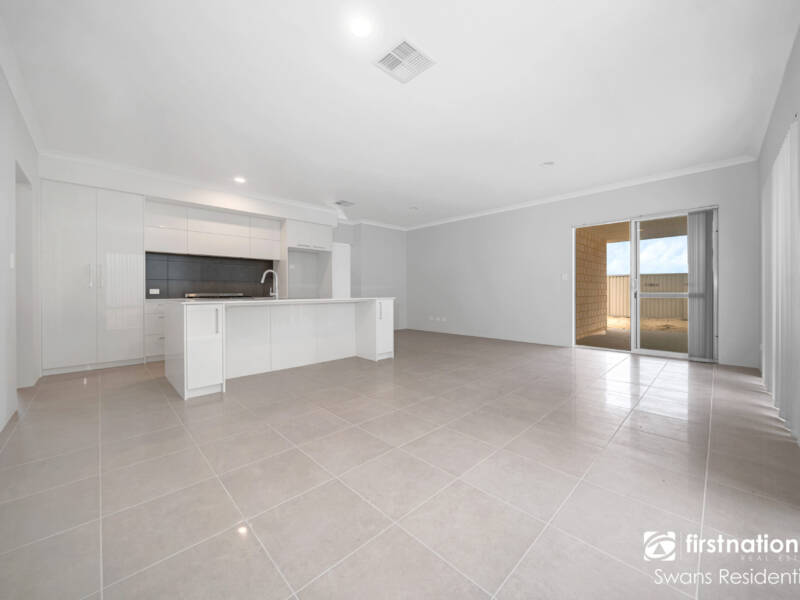 72 Dolphin Drive, ALKIMOS, WA 6038 AUS