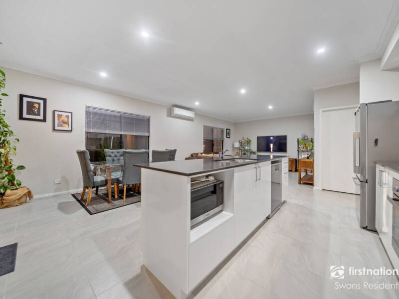 24 Kentmere Street, AVELEY, WA 6069 AUS