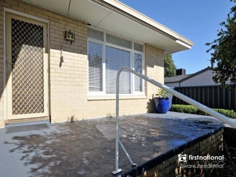 24 Trink Street, CLOVERDALE, WA 6105 AUS
