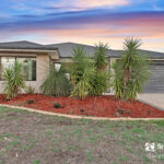 12 Willeroo Way, ELLENBROOK, WA 6069 AUS