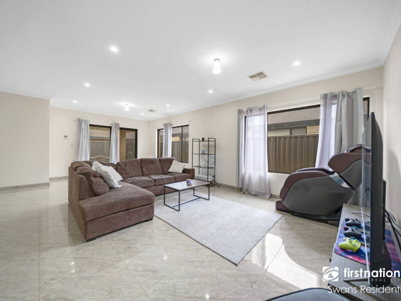 35 Aquinnah Way, WELLARD, WA 6170 AUS