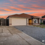 4 Heirisson Turn, ELLENBROOK, WA 6069 AUS