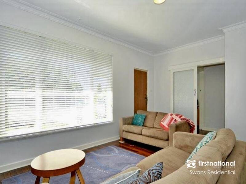24 Trink Street, CLOVERDALE, WA 6105 AUS