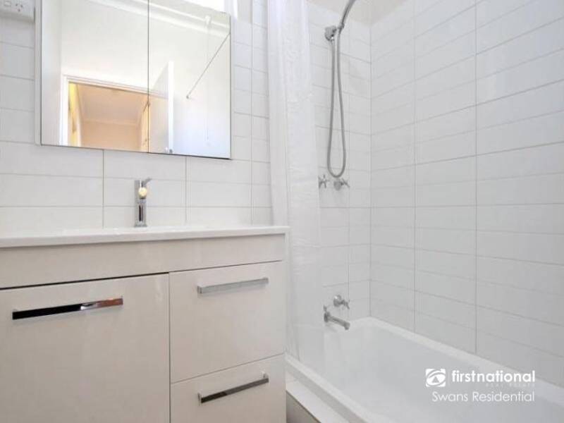 24 Trink Street, CLOVERDALE, WA 6105 AUS