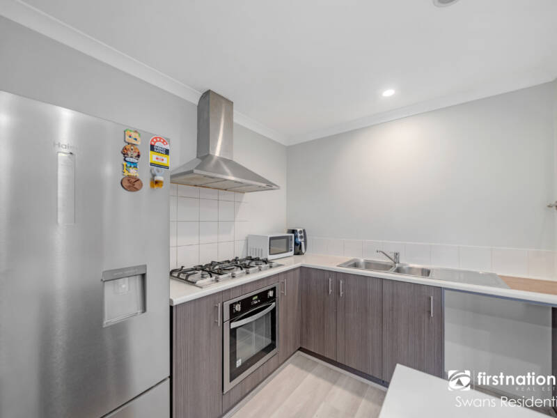 6 Tickner Parade, ELLENBROOK, WA 6069 AUS