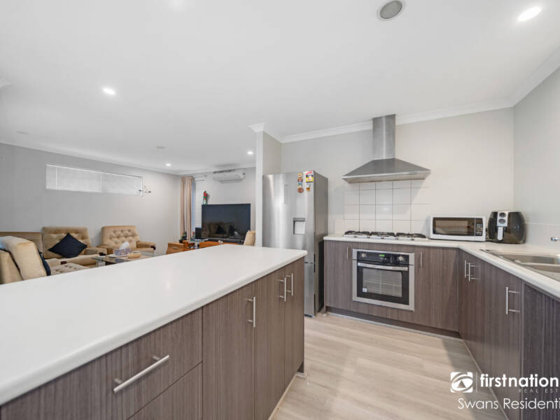 6 Tickner Parade, ELLENBROOK, WA 6069 AUS