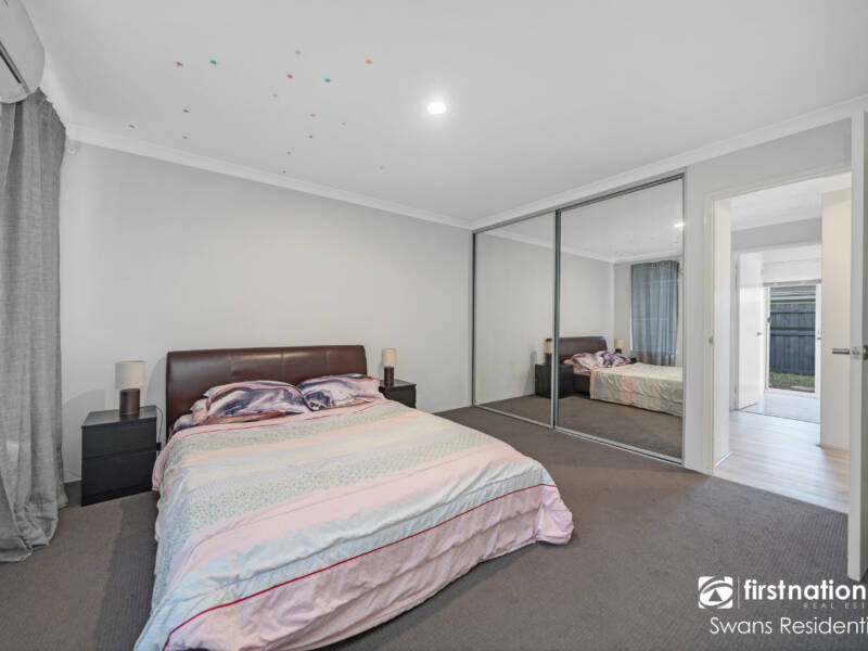 6 Tickner Parade, ELLENBROOK, WA 6069 AUS