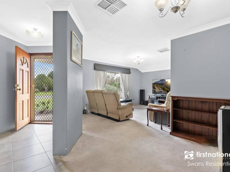 54 Bottlebrush Drive, THORNLIE, WA 6108 AUS