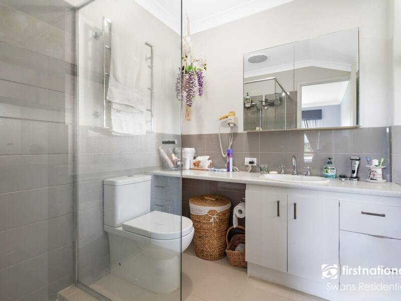 54 Bottlebrush Drive, THORNLIE, WA 6108 AUS