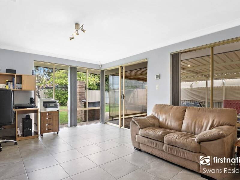 54 Bottlebrush Drive, THORNLIE, WA 6108 AUS