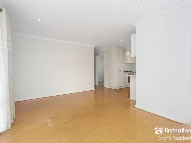 1/34 Eric Street, COMO, WA 6152 AUS