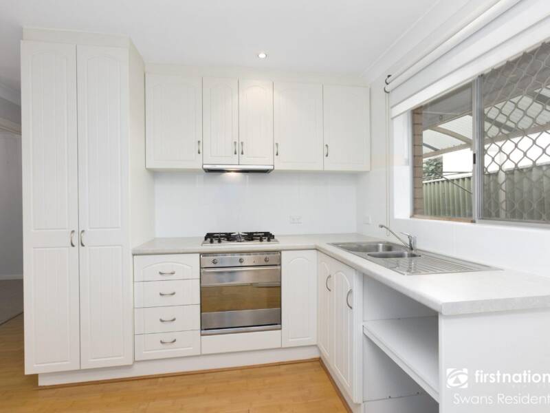 1/34 Eric Street, COMO, WA 6152 AUS