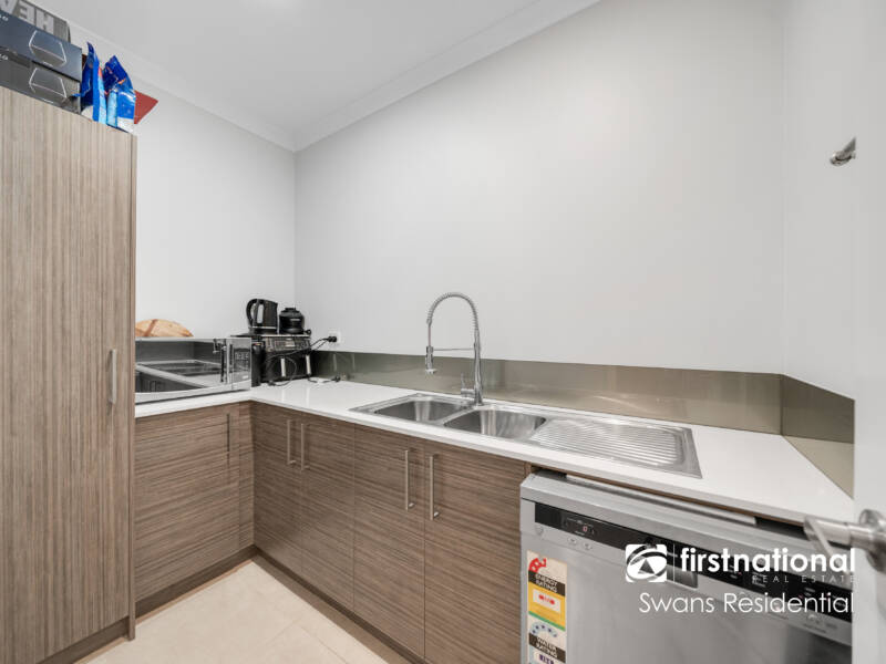 44 Portmarnock Drive, THE VINES, WA 6069 AUS