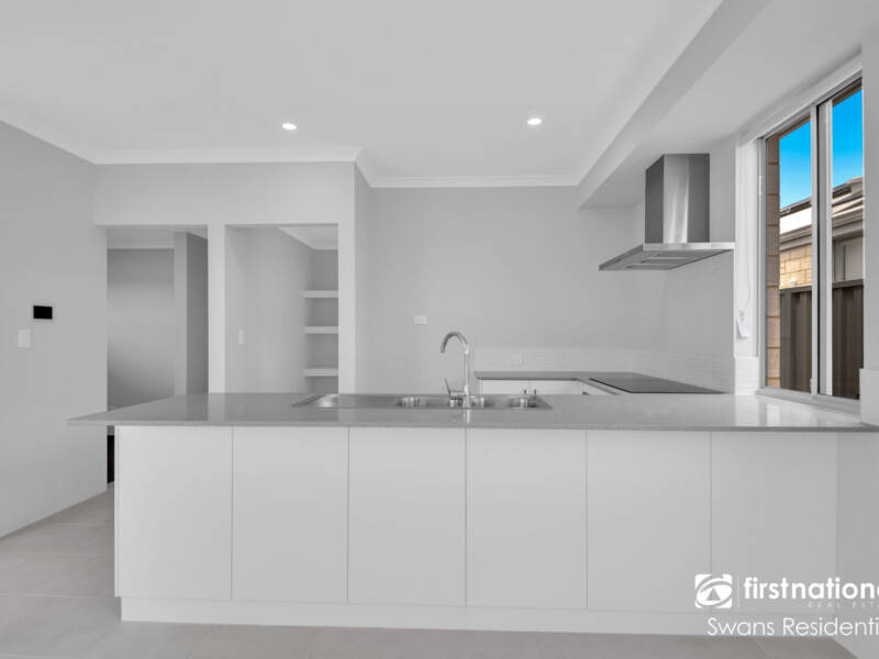 32 Karreen Way, SOUTH GUILDFORD, WA 6055 AUS