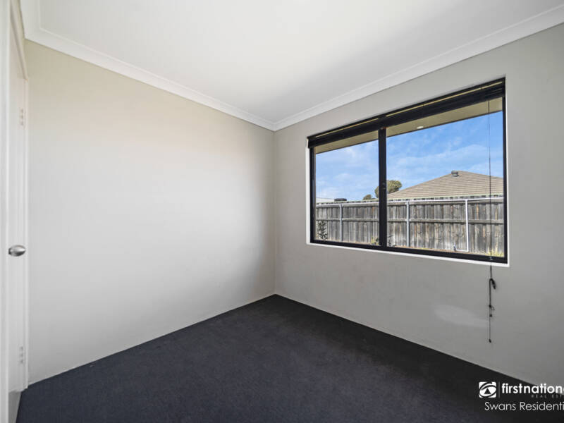 17 Solway Brace, ELLENBROOK, WA 6069 AUS