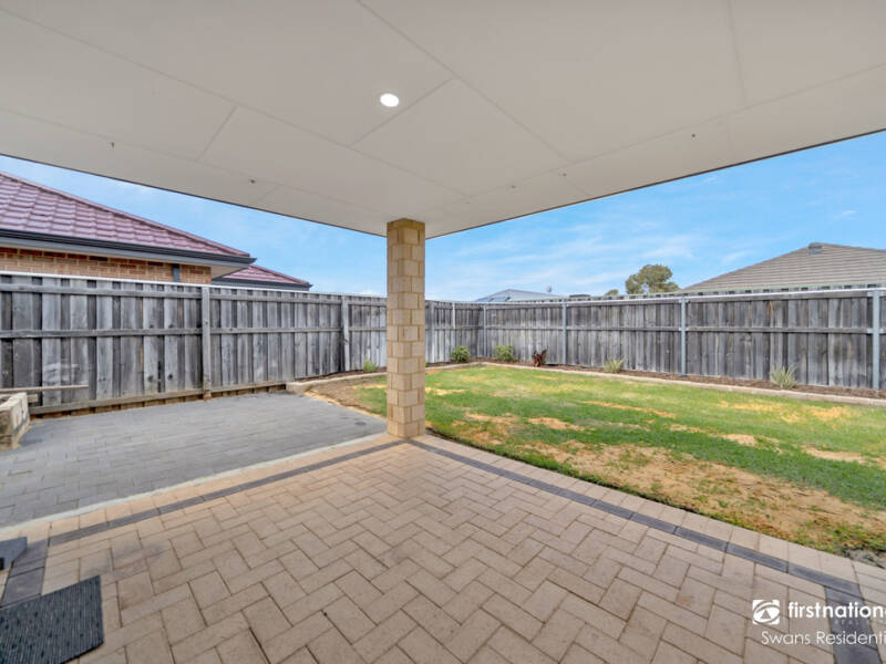 17 Solway Brace, ELLENBROOK, WA 6069 AUS