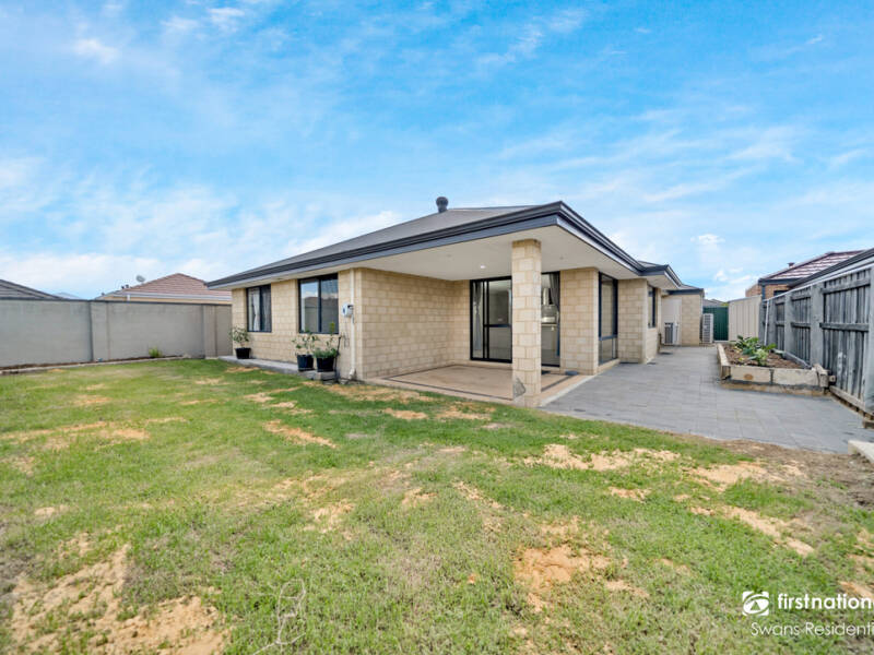 17 Solway Brace, ELLENBROOK, WA 6069 AUS