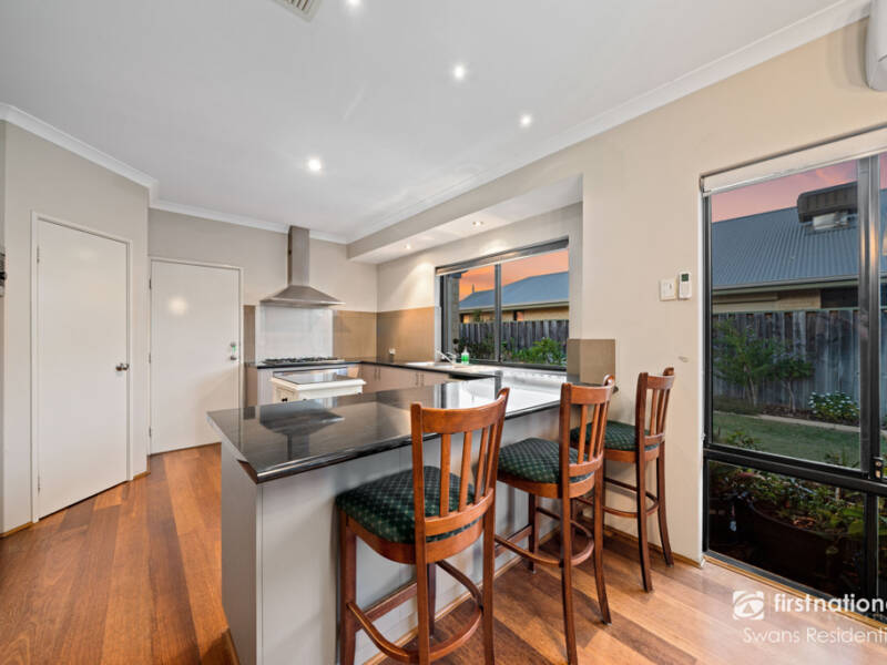 4 Yarran Link, ELLENBROOK, WA 6069 AUS