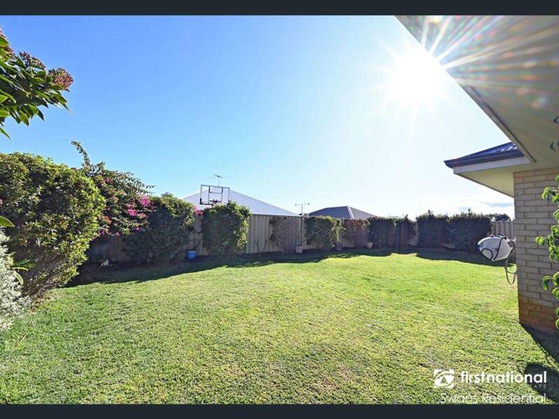 12 Featherstone Gardens, BUTLER, WA 6036 AUS